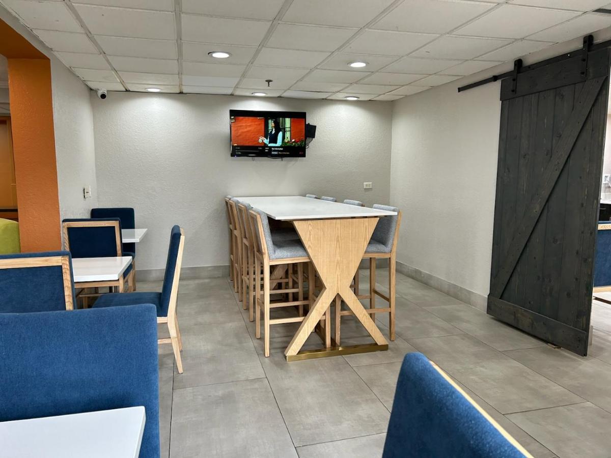 拉群塔奥兰多南部酒店&套房 Williamsburg 外观 照片