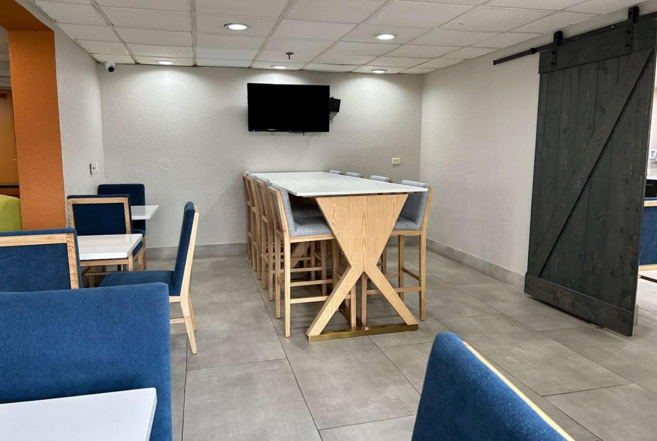 拉群塔奥兰多南部酒店&套房 Williamsburg 外观 照片